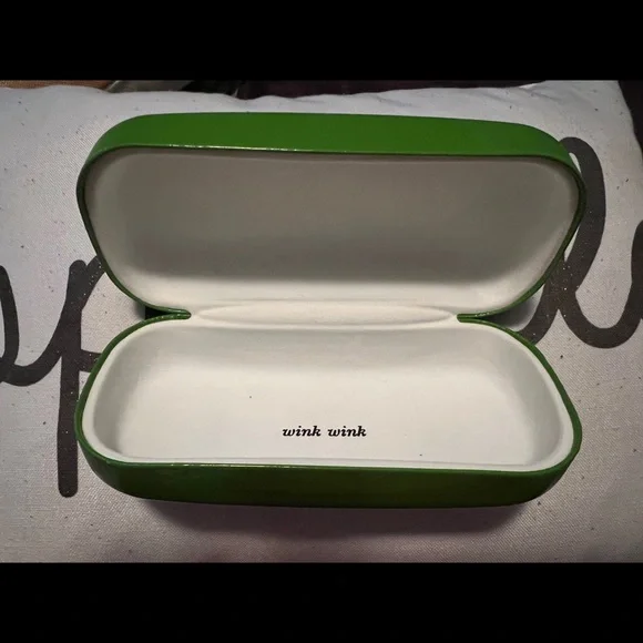 Kate Spade ♠️ Margita Sunglasses and Case - Picture 4 of 4